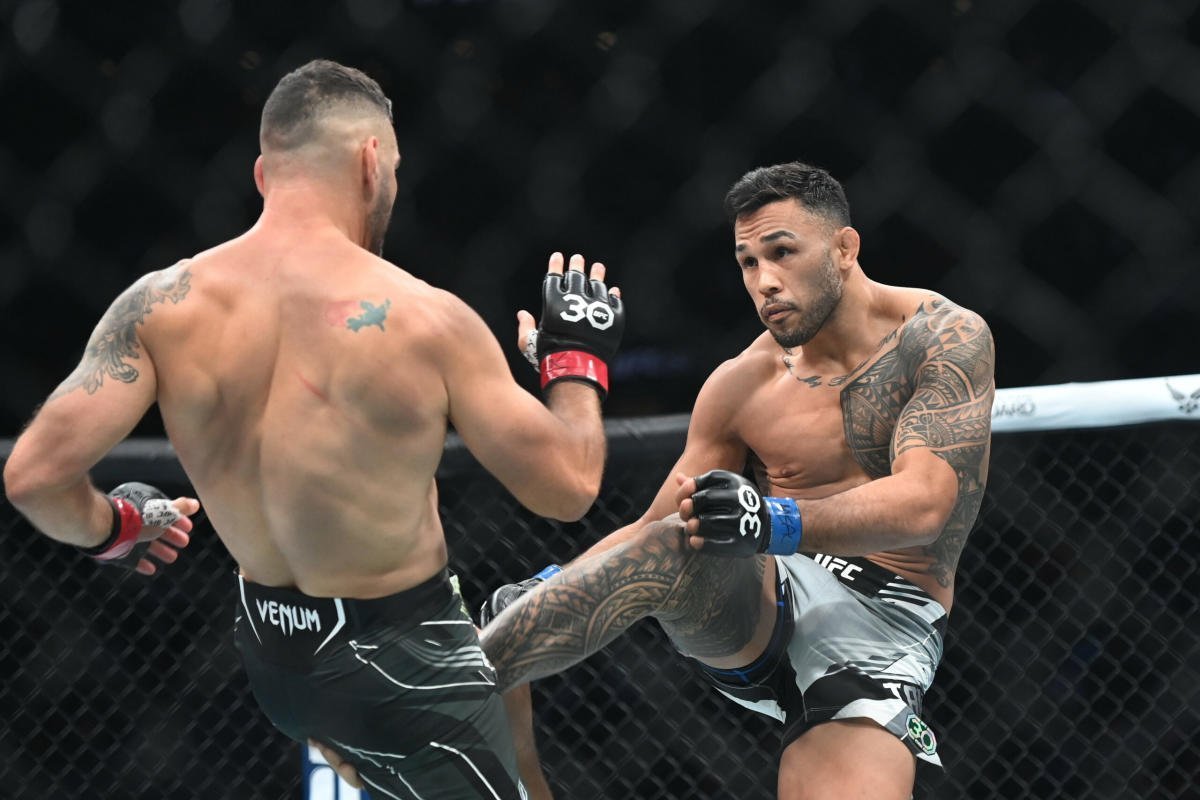 Brad Tavares very much appreciates UFC 292 win over ‘living legend’ Chris Weidman