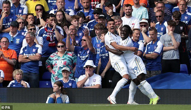 Ipswich Town 3-4 Leeds United: Joel Piroe scores on his debut, while Wilfried Gnonto and Luis Sinisterra shine as Daniel Farke’s side earn their first league win of the season