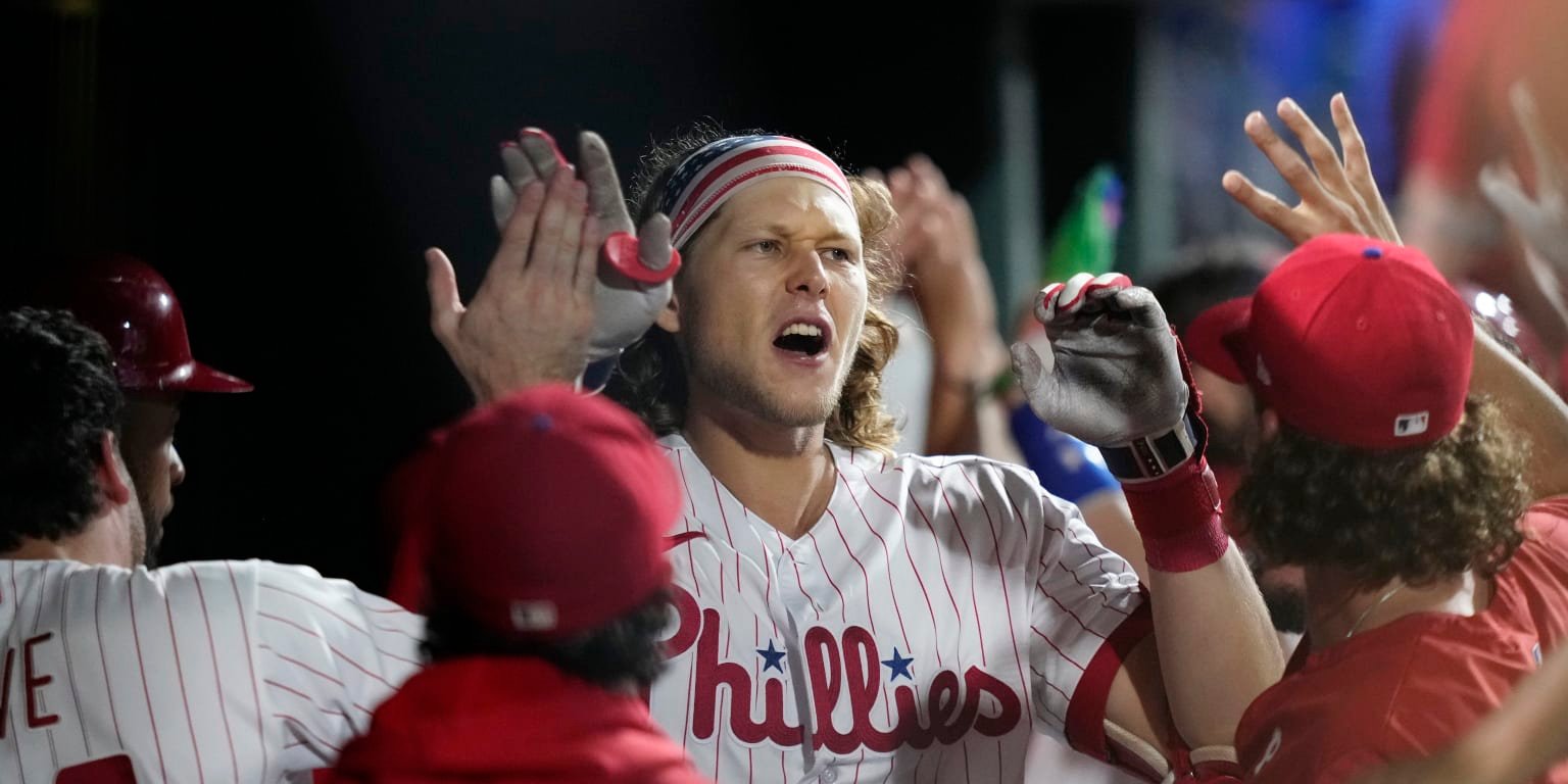 Five homers, six-run rally lift Phils to fifth straight win