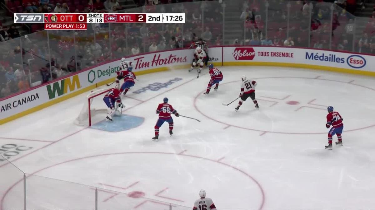 Dominik Kubalik Scores a Powerplay Goal against the Montreal Canadiens