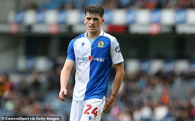 Irish Sensation Andy Moran Excels on Loan at Blackburn, Following Brighton Achievements – Eagerly Anticipates Exciting Carabao Cup Faceoff against Chelsea