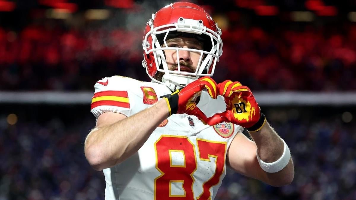 Chiefs’ Travis Kelce Celebrates Touchdown with Heart Symbol, Taylor Swift and Jason Kelce in Attendance