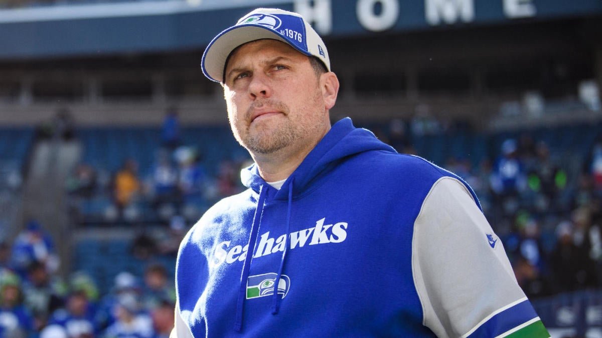 Chicago Bears to Hire Seahawks’ Shane Waldron as New OC: Implications for the Future of their Quarterback
