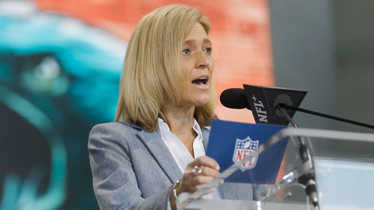 Chargers Considering NFL Executive Dawn Aponte for GM Role, Potentially Making History as First Female in the Position