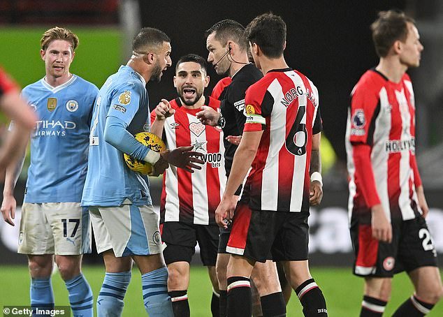 Chris Sutton slams Neal Maupay’s comments about Kyle Walker, saying the Brentford striker should be ashamed of his behavior on It’s All Kicking Off.