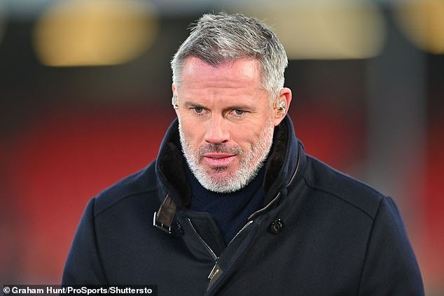Jamie Carragher criticizes Thiago Silva’s wife for causing an ‘uncomfortable situation’ for the Chelsea defender with her public comments about manager Mauricio Pochettino