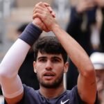 Alcaraz advances to French Open quarter-finals