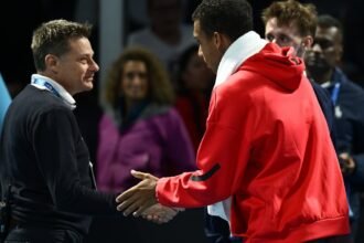 Australian Open fans get SO rowdy players are forced to switch courts to get away from them